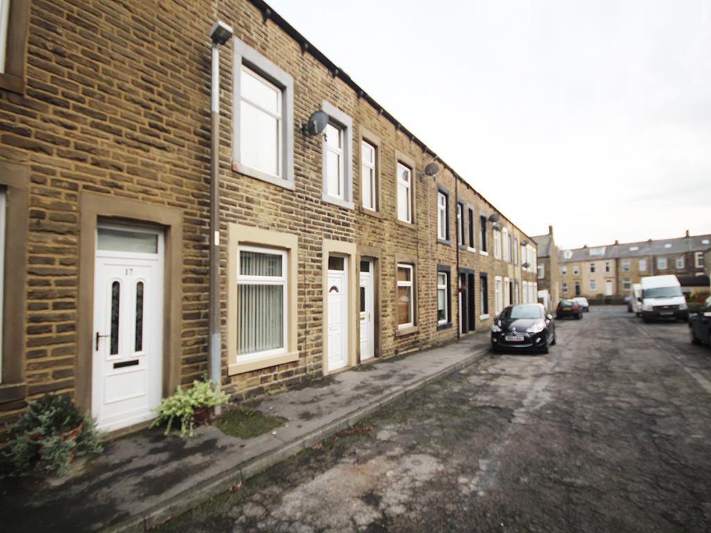 3 bedroom mid terrace house To Let in Barnoldswick - IMG_1199.jpg